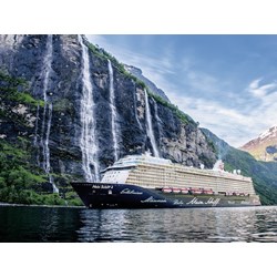 Ravensburger (13647) - "Mein Schiff 4 im Fjord" - 500 Teile Puzzle